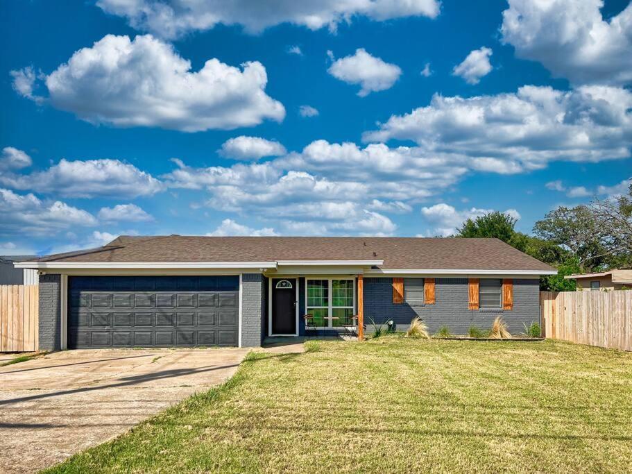 New Cozy Home 10 Min To Magnolia And Baylor Waco Exterior photo